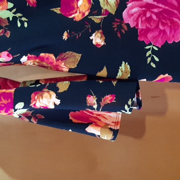 Olivia Mathew's Dress size Small - Picture 4 of 5